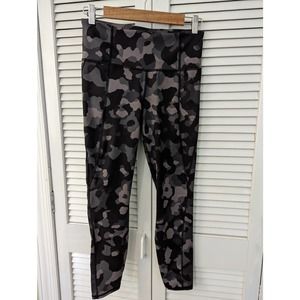 🎃 Athleta Lightning Camo 7/8 Tight Small